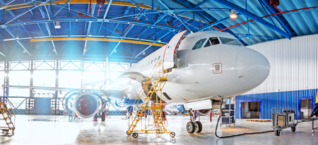 plane being worked on StPh-k